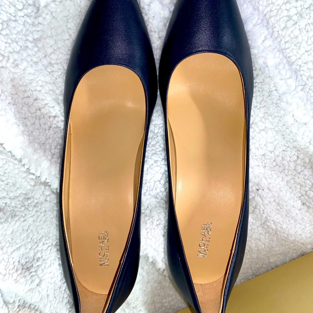 Navy Leather Michael Kors Pumps Size 12